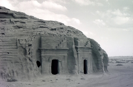 Madain BW 11
